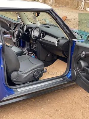 Mini Cooper 2014 Blue