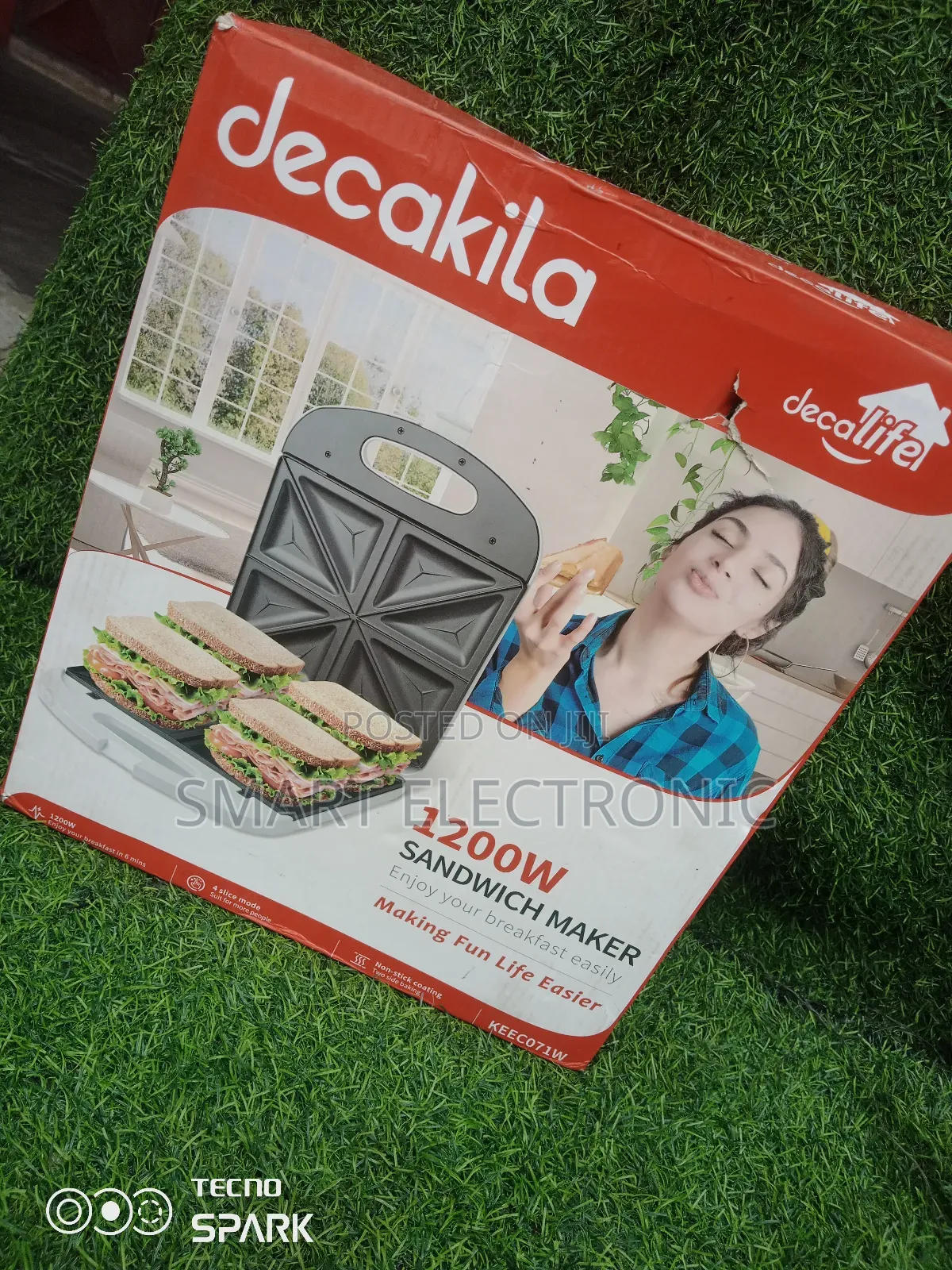 Make Breakfast in 6 Minutes With Decakila Sandwich Maker