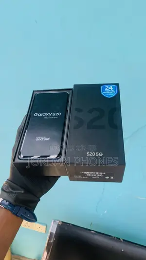 New Samsung Galaxy S20 128 GB Blue
