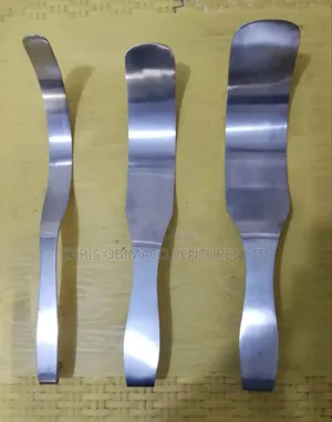 Deaver Retractor