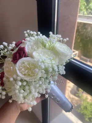 Wedding Bouquet Boutouniers