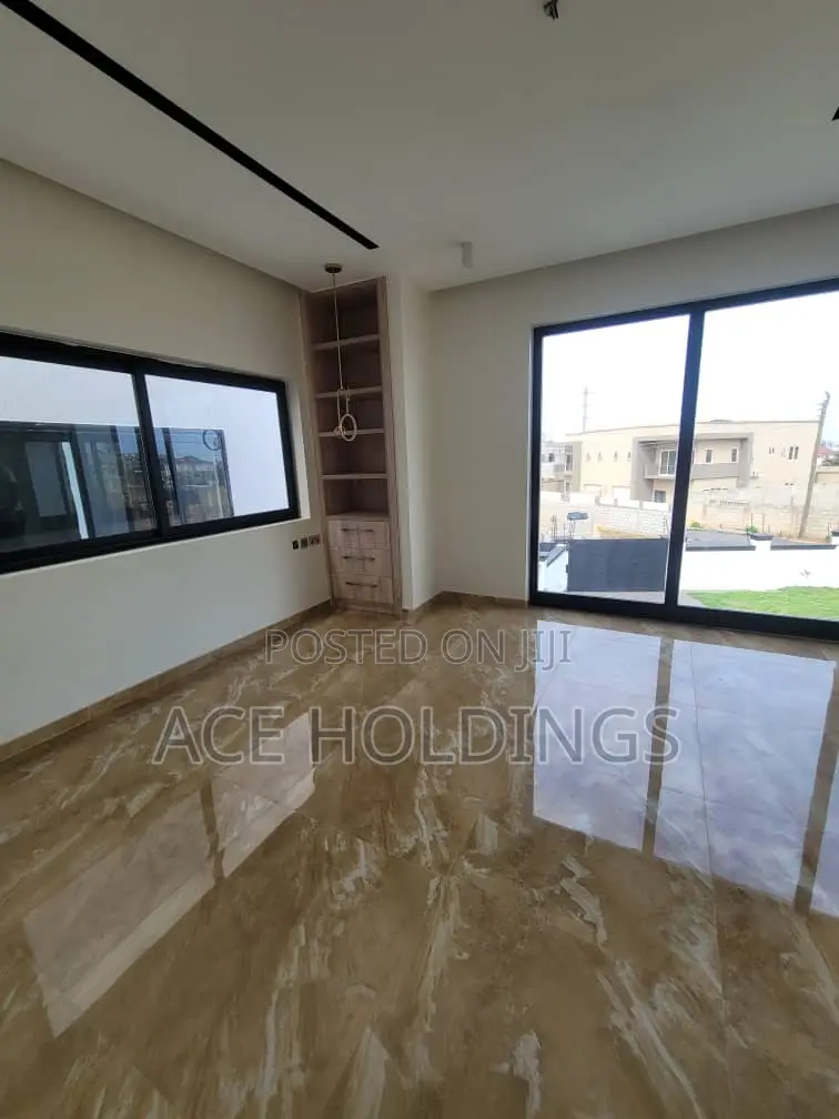 4bdrm House in Tse Addo, Tseaddo for sale