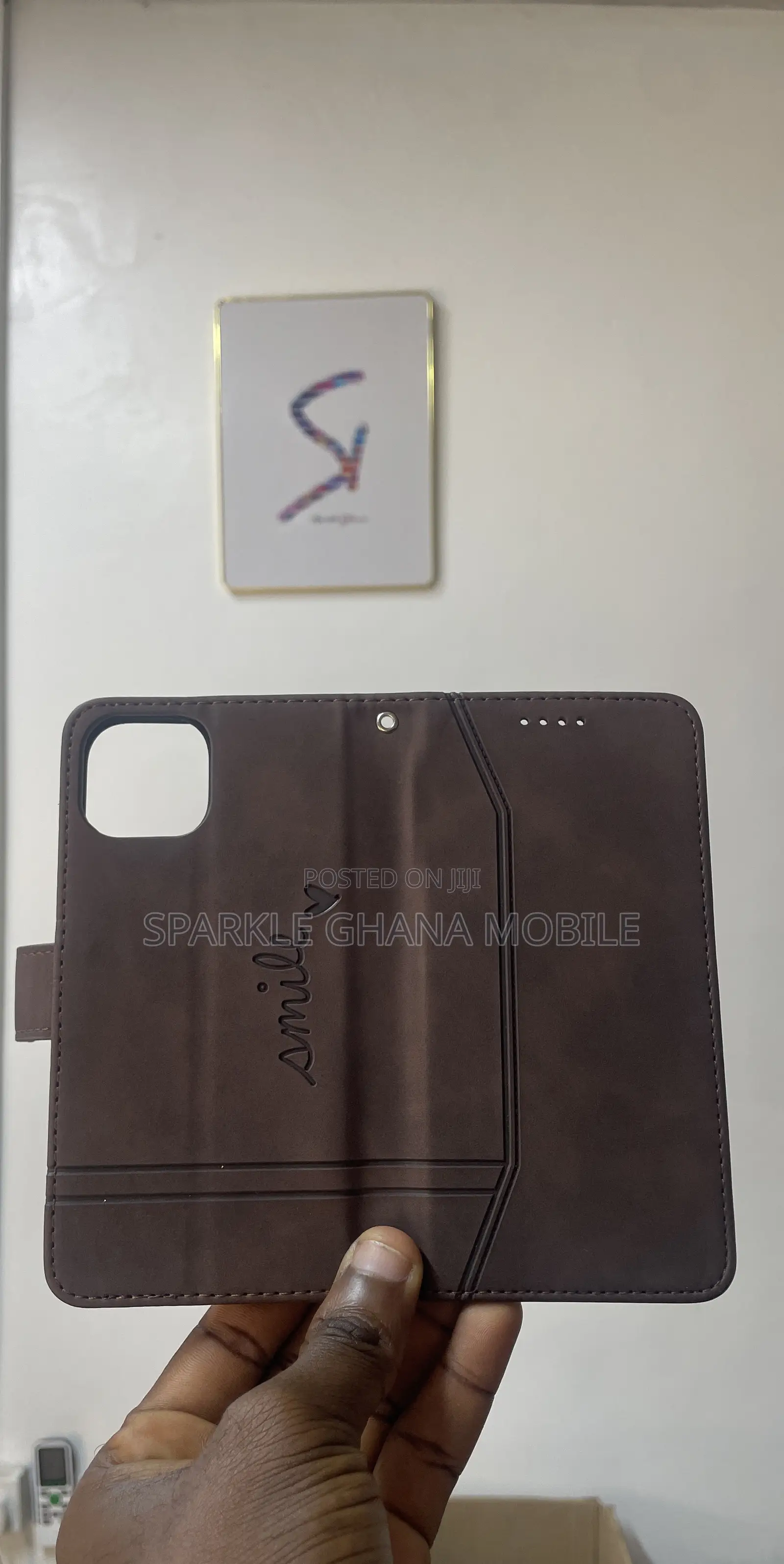 iPhone 13 Brown Smile Case