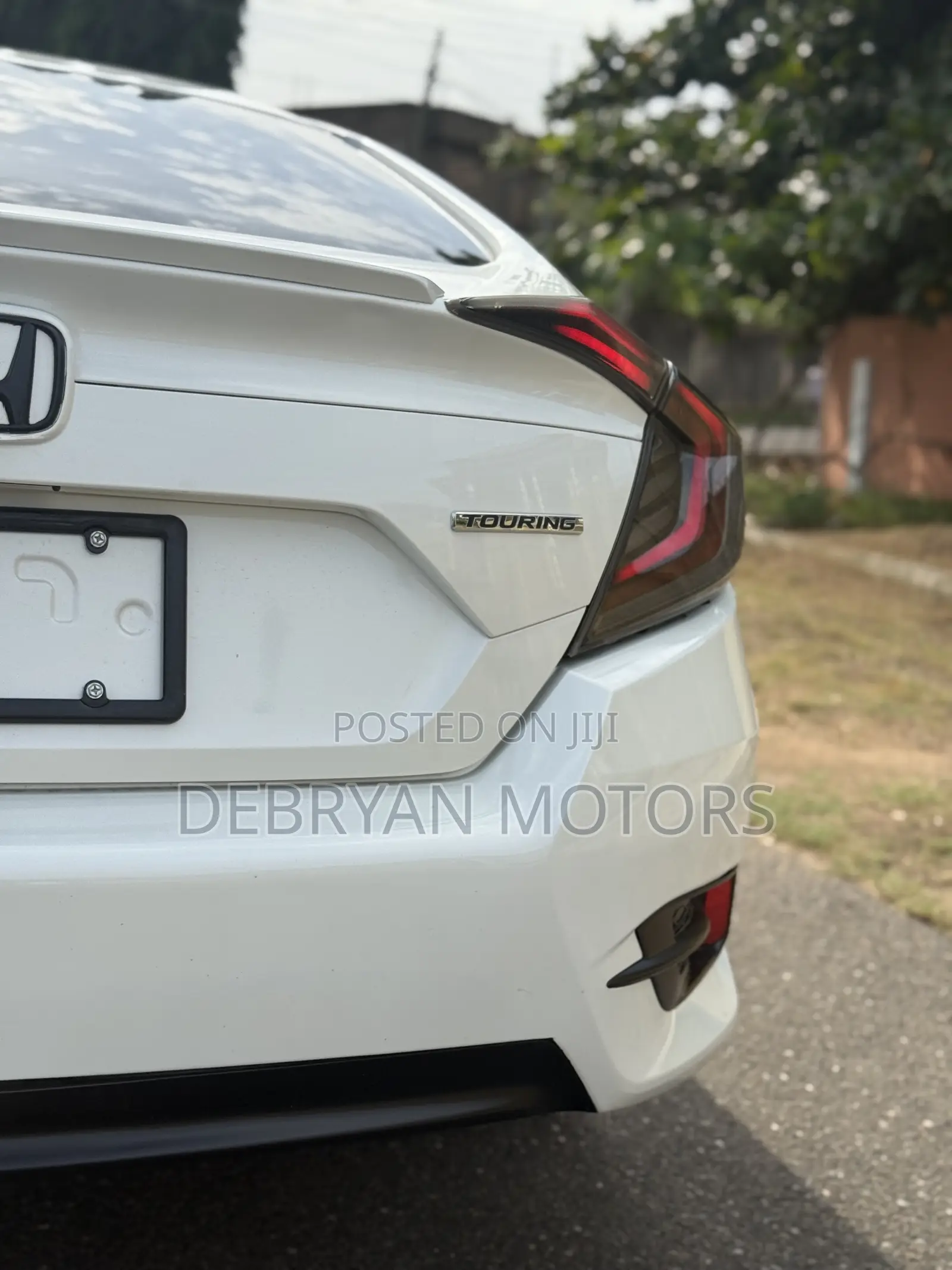 Honda Civic Touring 4dr Sedan (1.5L 4cyl) 2016 White