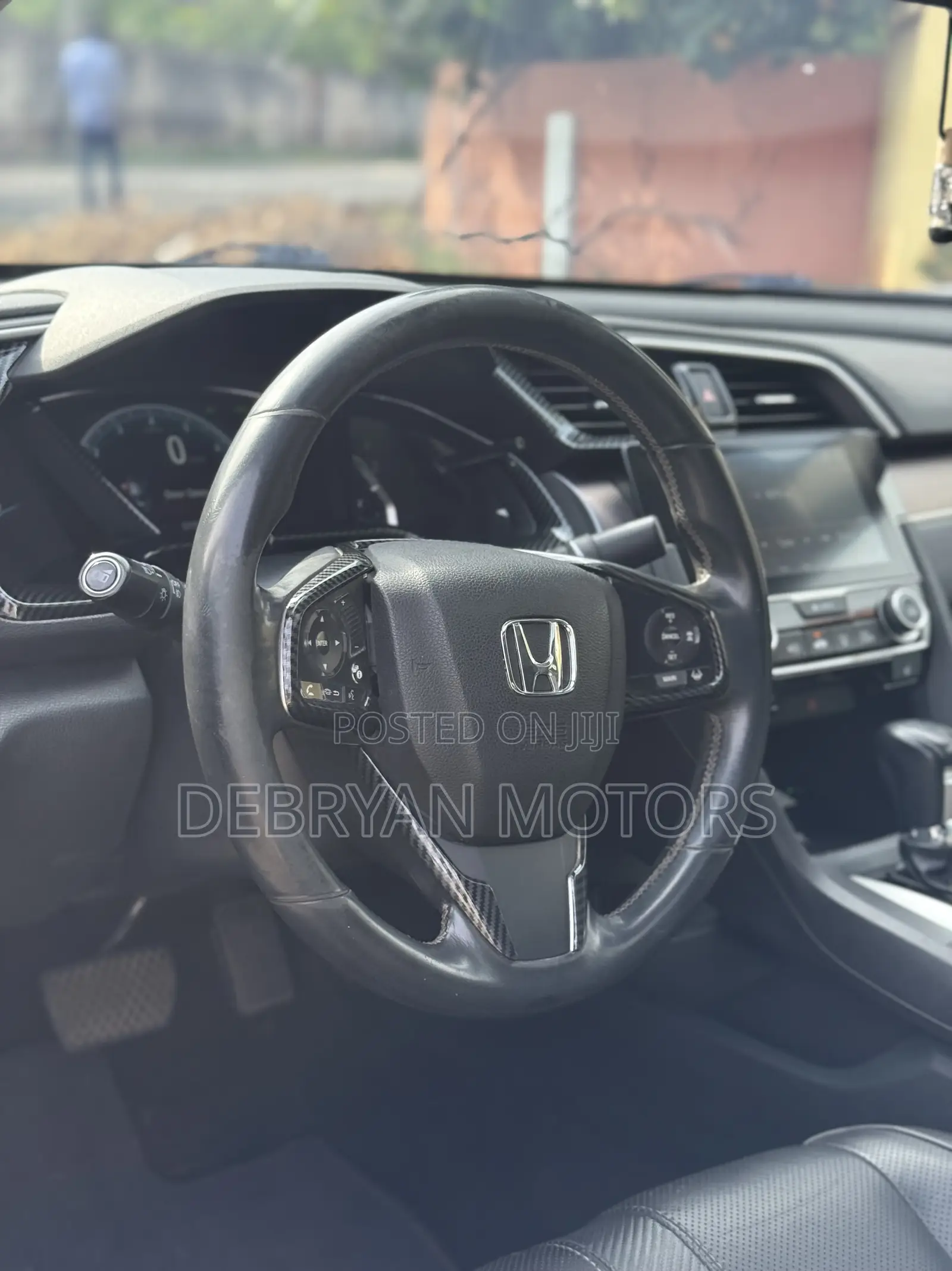 Honda Civic Touring 4dr Sedan (1.5L 4cyl) 2016 White