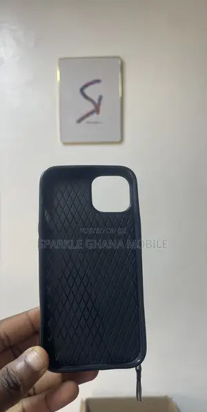 iPhone 13 Crossbody Case