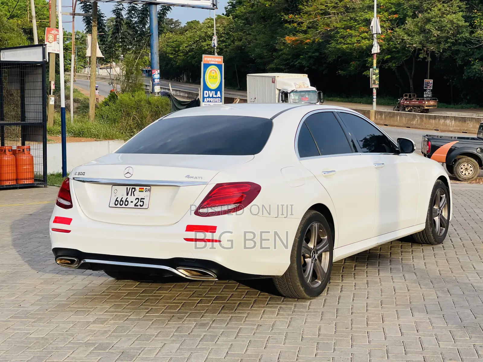 Mercedes-Benz E300 2018 White