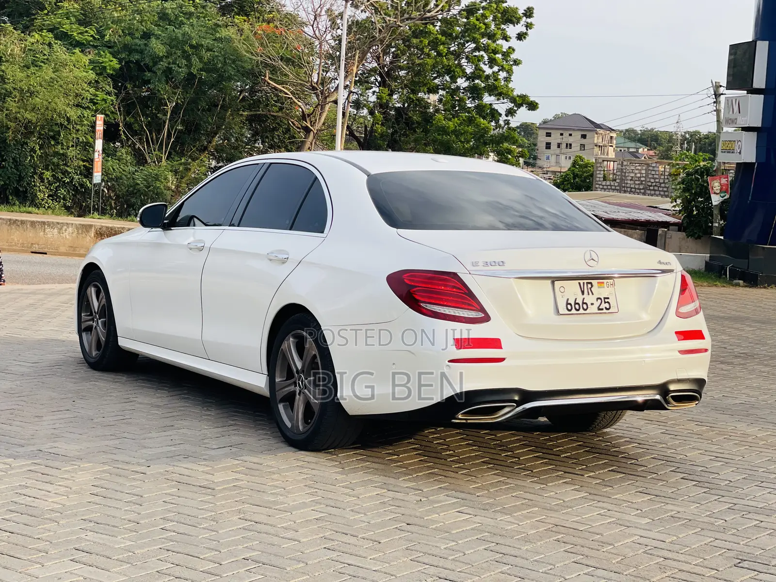 Mercedes-Benz E300 2018 White
