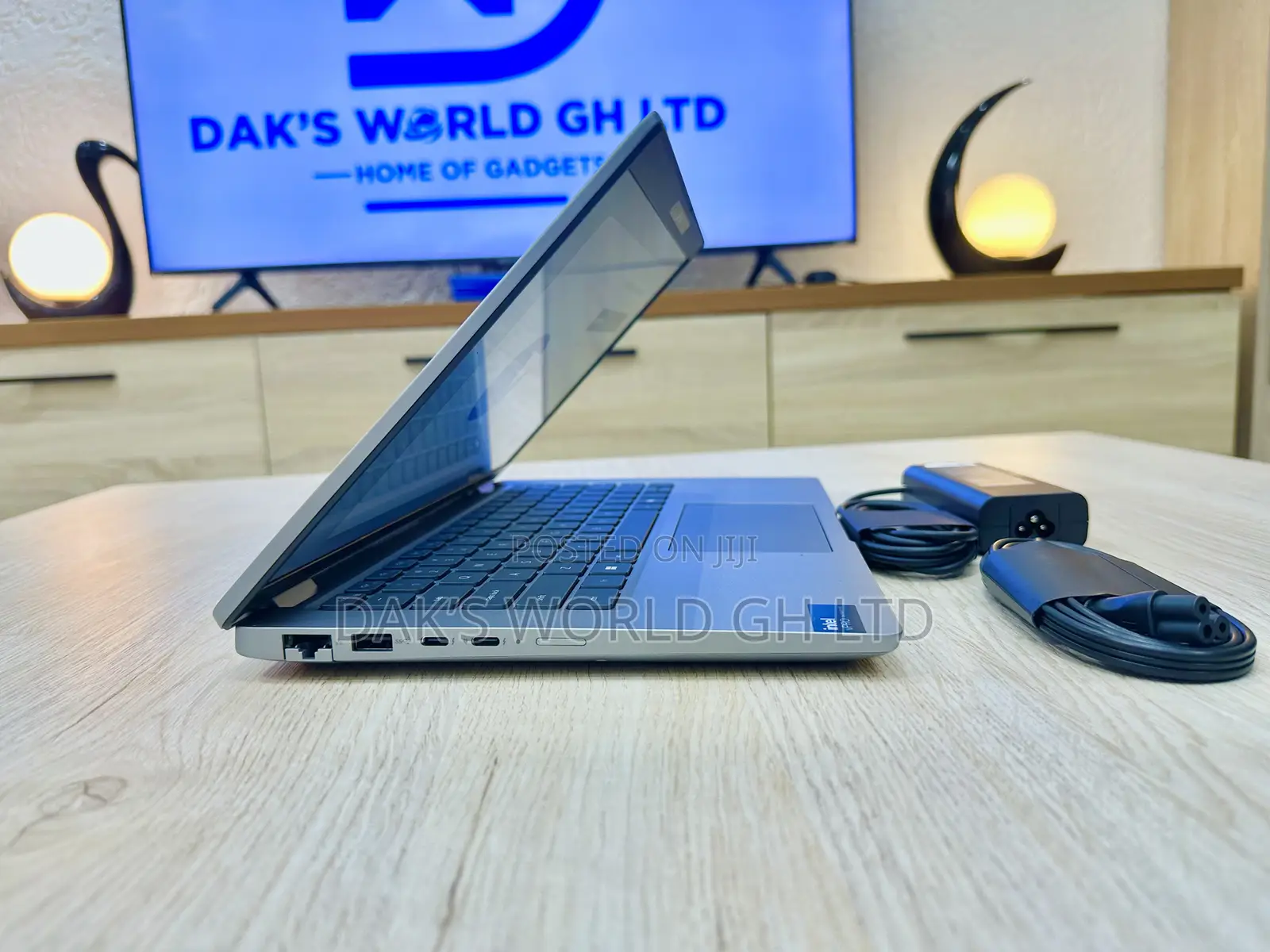 New Laptop Dell Precision 3580 16GB Intel Core Ultra 7 SSD 512GB