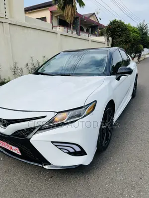 Toyota Camry XSE FWD 2020 White