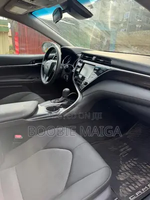 Toyota Camry LE FWD (2.5L 4cyl 8AM) 2018 Black