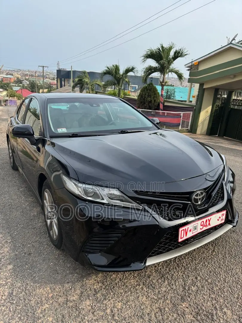 Toyota Camry LE FWD (2.5L 4cyl 8AM) 2018 Black