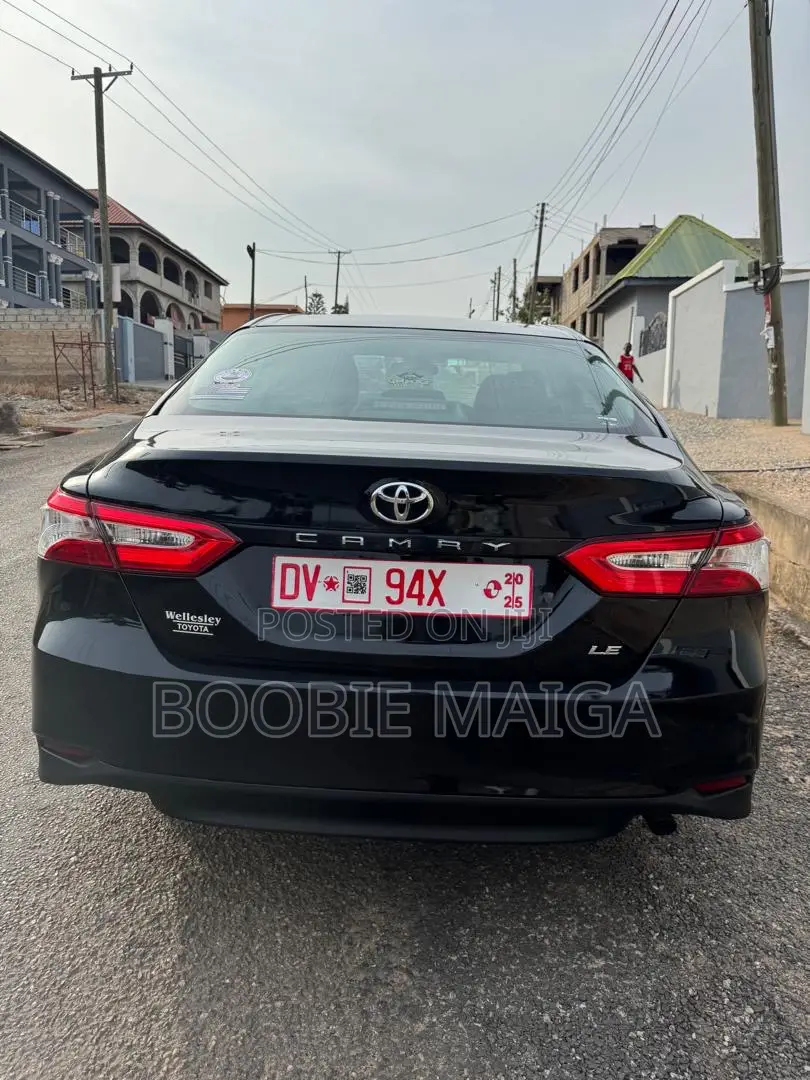 Toyota Camry LE FWD (2.5L 4cyl 8AM) 2018 Black
