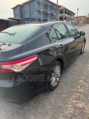 Toyota Camry LE FWD (2.5L 4cyl 8AM) 2018 Black