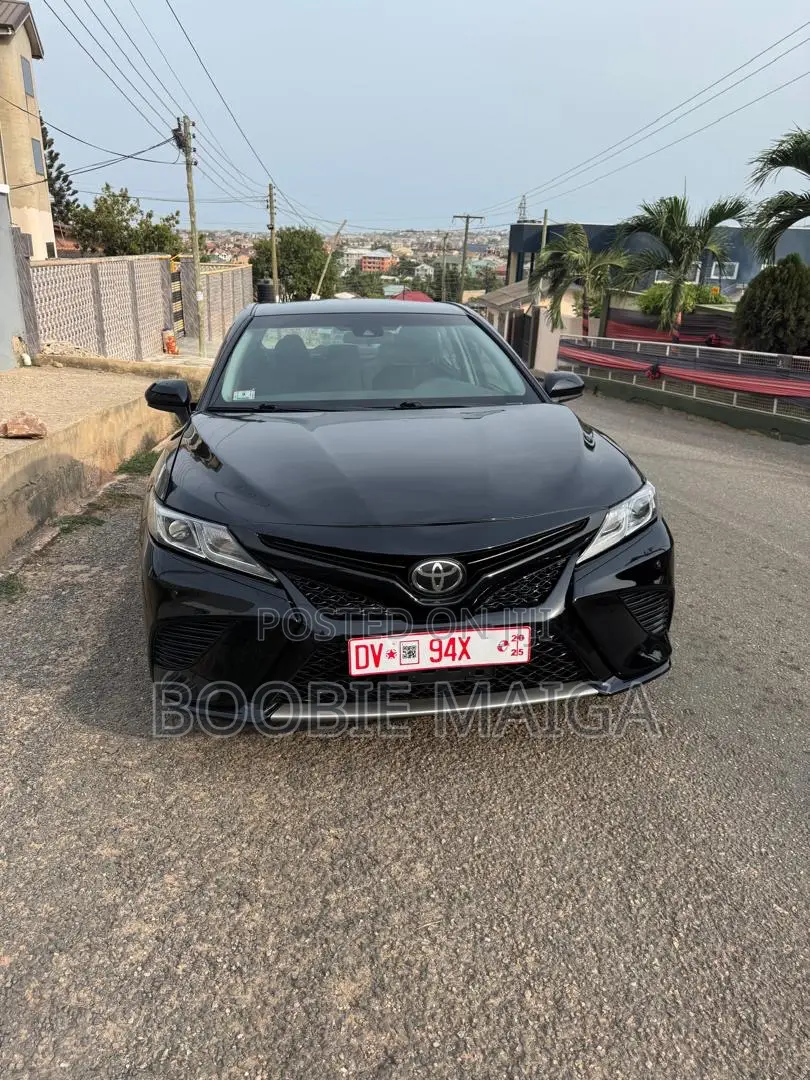 Toyota Camry LE FWD (2.5L 4cyl 8AM) 2018 Black
