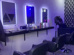 Salon Light Mirror