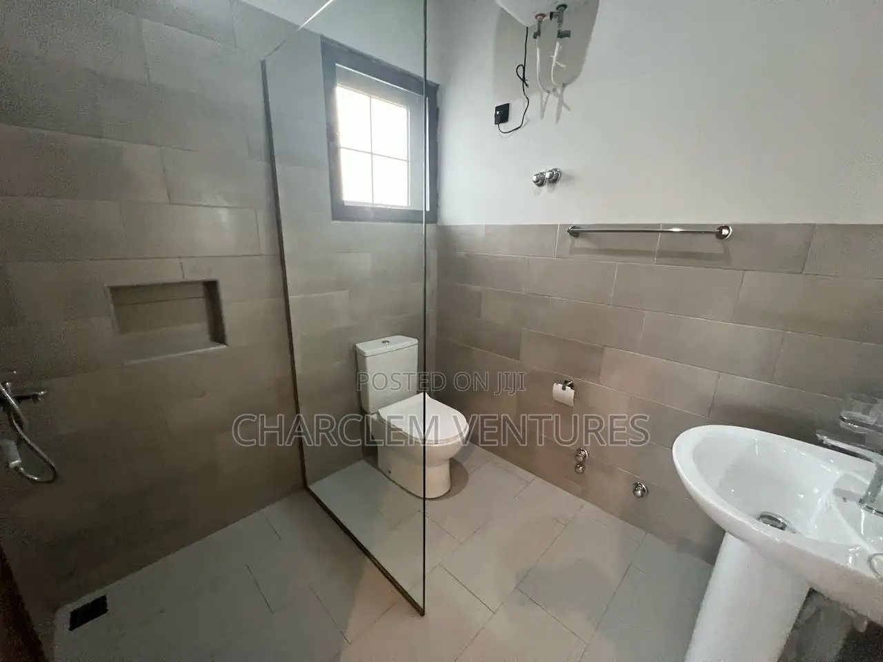 3bdrm Townhouse/Terrace in Charclem Ventures, Tema Metropolitan