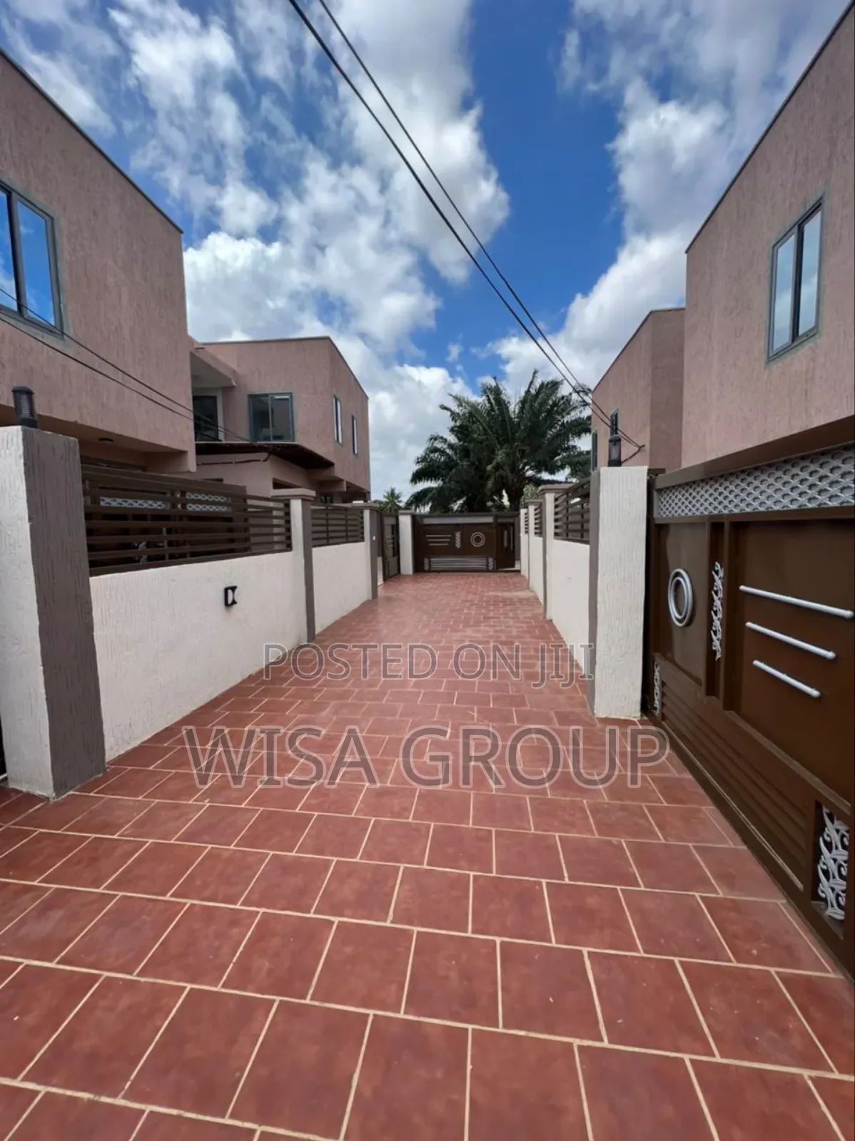 4bdrm Duplex in Wisa Group, Accra Metropolitan for rent