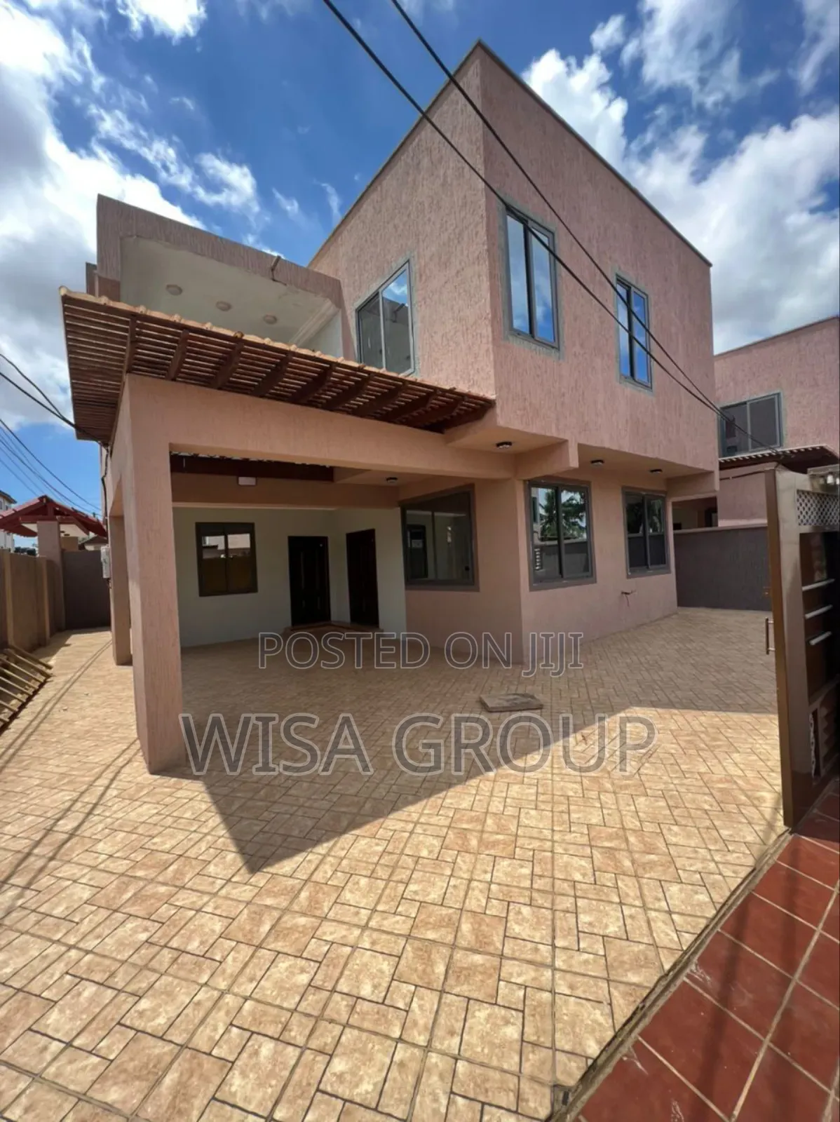 4bdrm Duplex in Wisa Group, Accra Metropolitan for rent