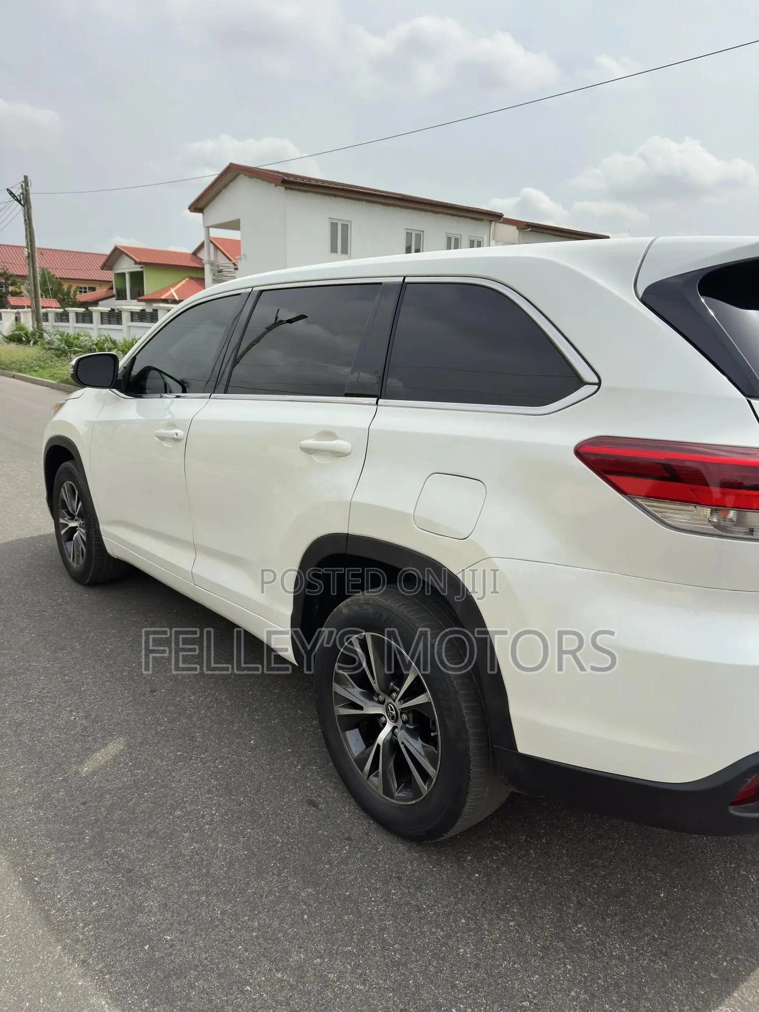Toyota Highlander LE 4x2 (2.7L 4cyl 6A) 2018 White