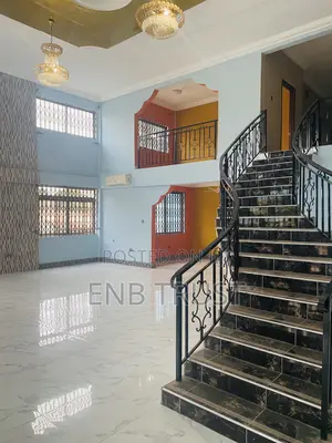 9bdrm House in Kwabenya, Ga East Municipal for sale