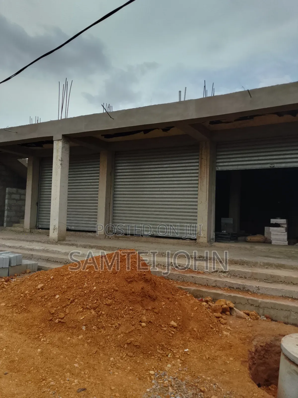 Store for Rent at Ashaley Botwe Going for Ghs3000