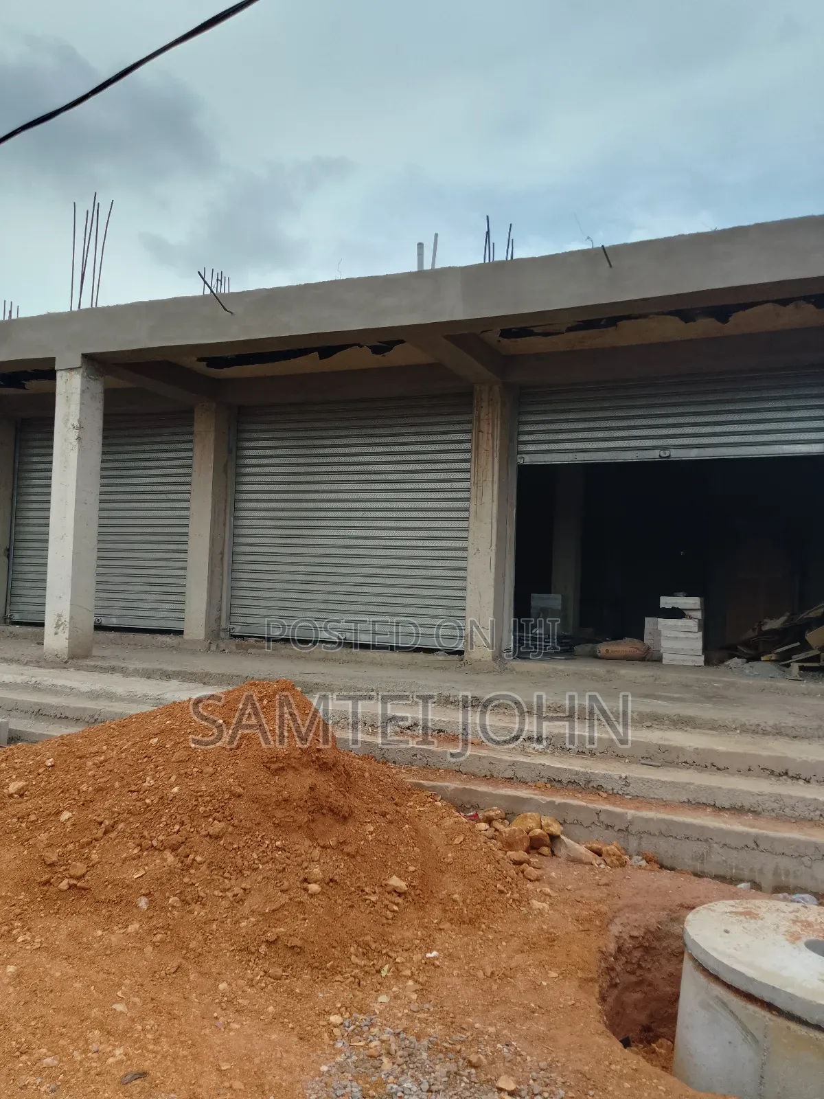 Store for Rent at Ashaley Botwe Going for Ghs3000