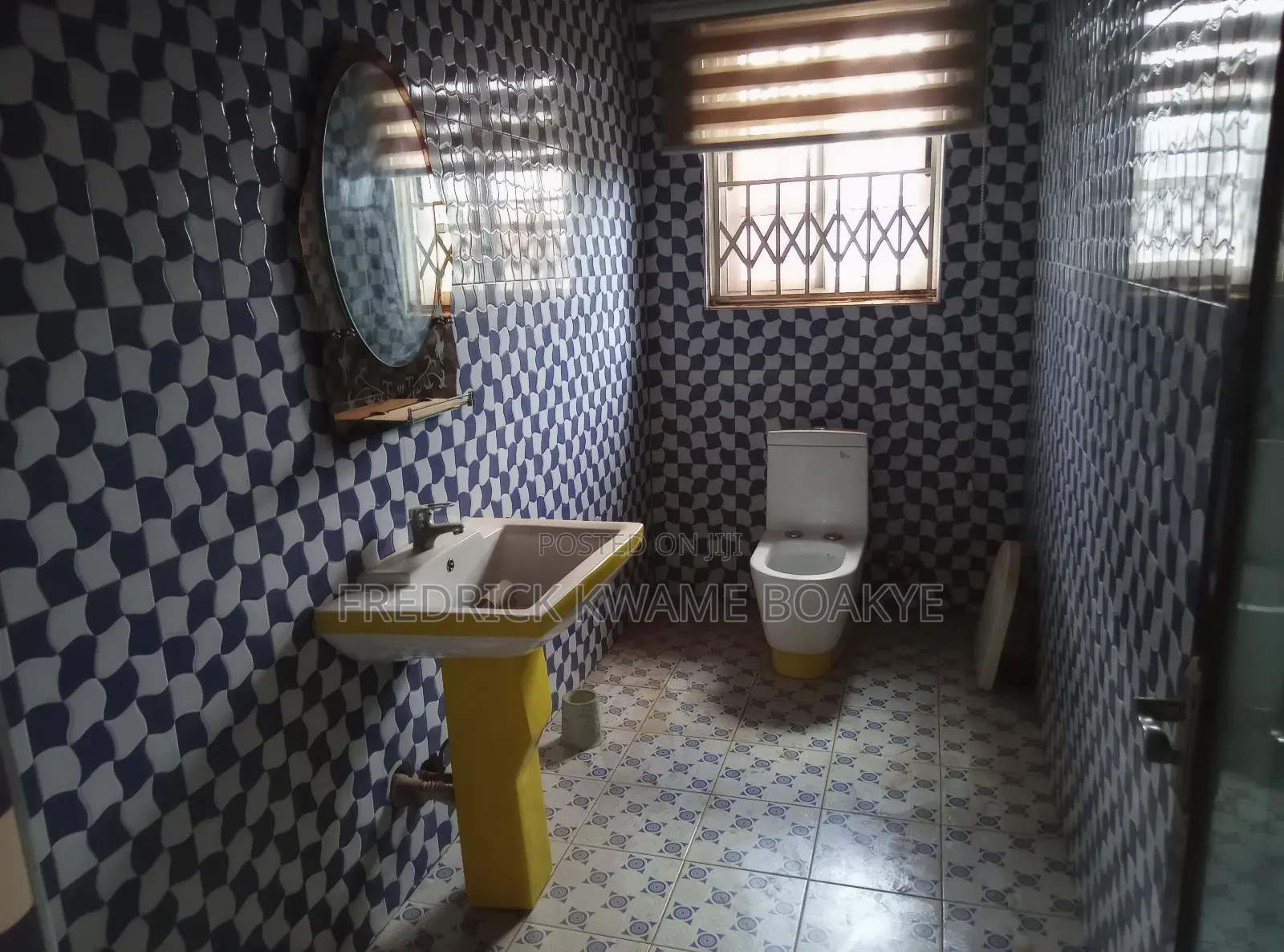 7bdrm House in 7 Bedrooms House For, Kumasi Metropolitan for sale