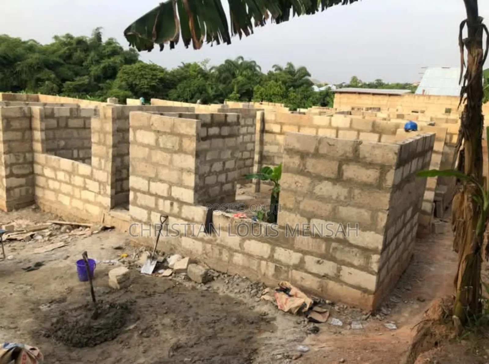 5 Bedrooms House at Adagya