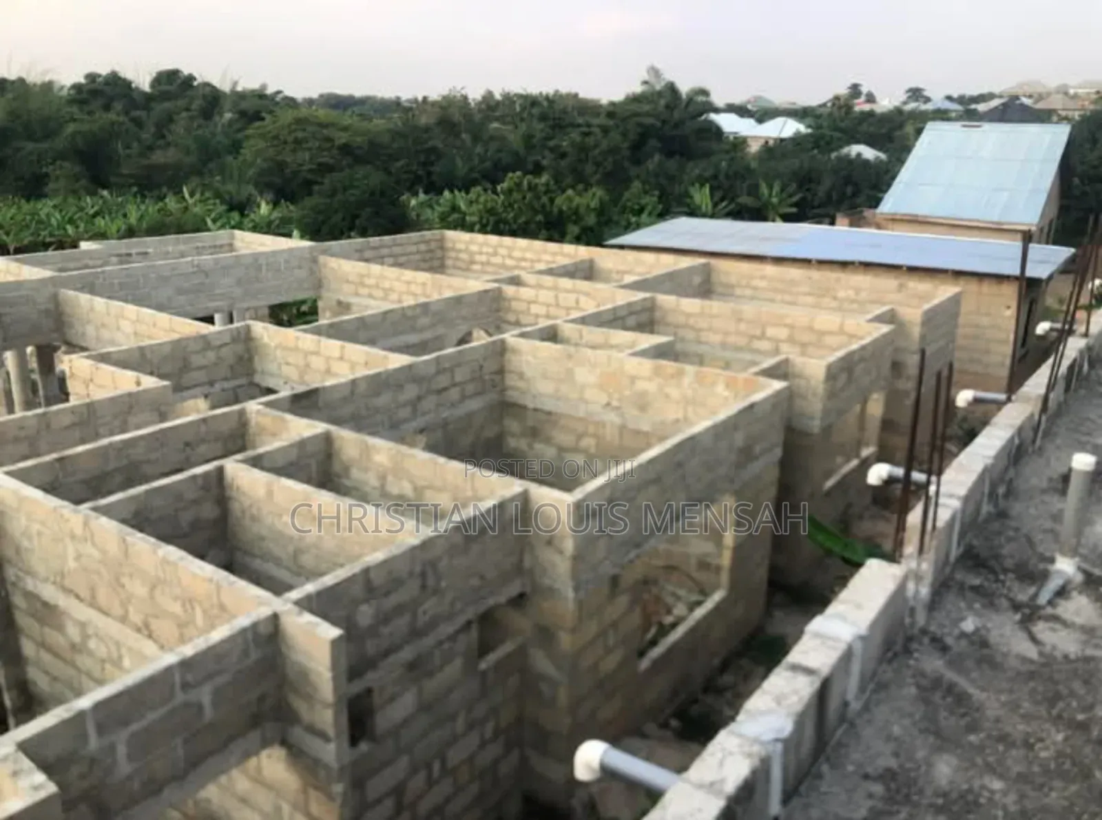 5 Bedrooms House at Adagya