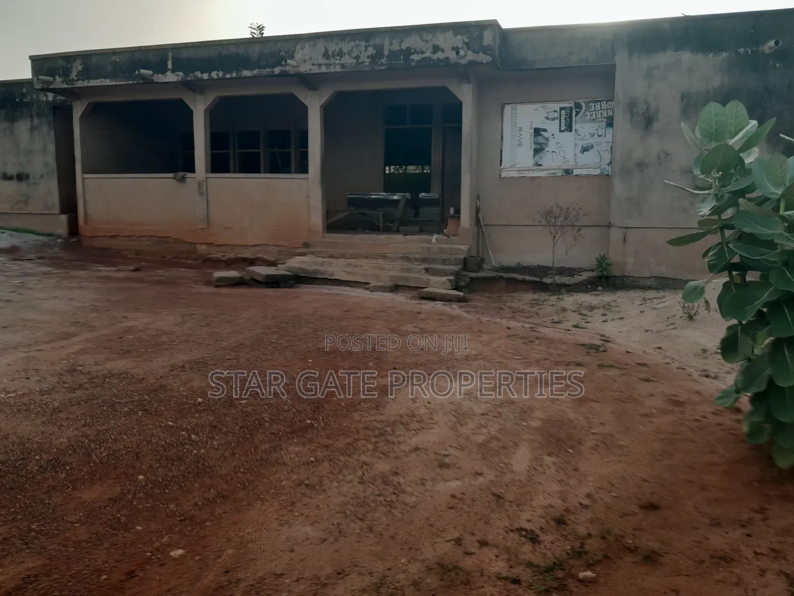 5bdrm House in Brofoyeduru Adumasa, Kumasi Metropolitan for sale