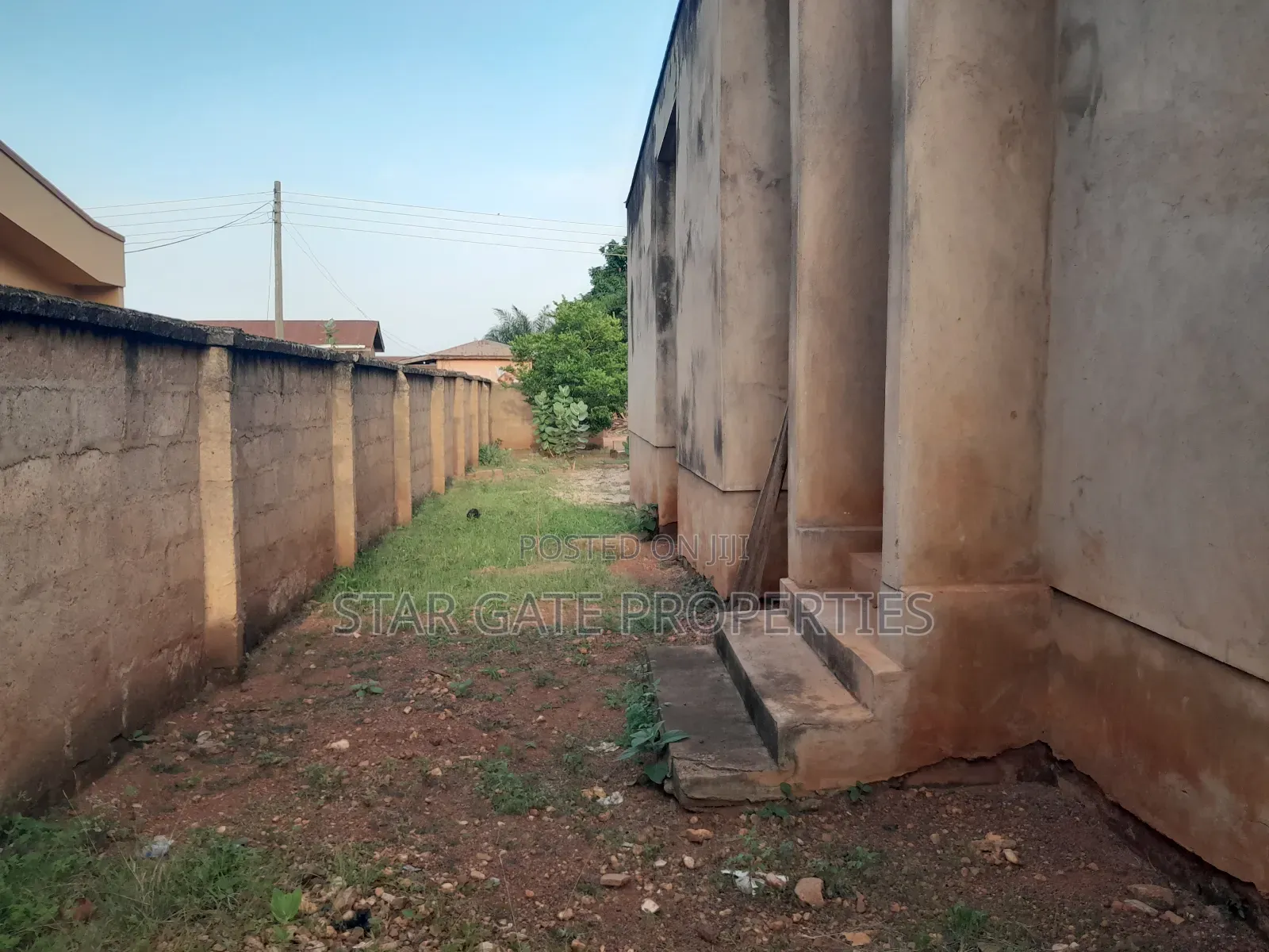 5bdrm House in Brofoyeduru Adumasa, Kumasi Metropolitan for sale