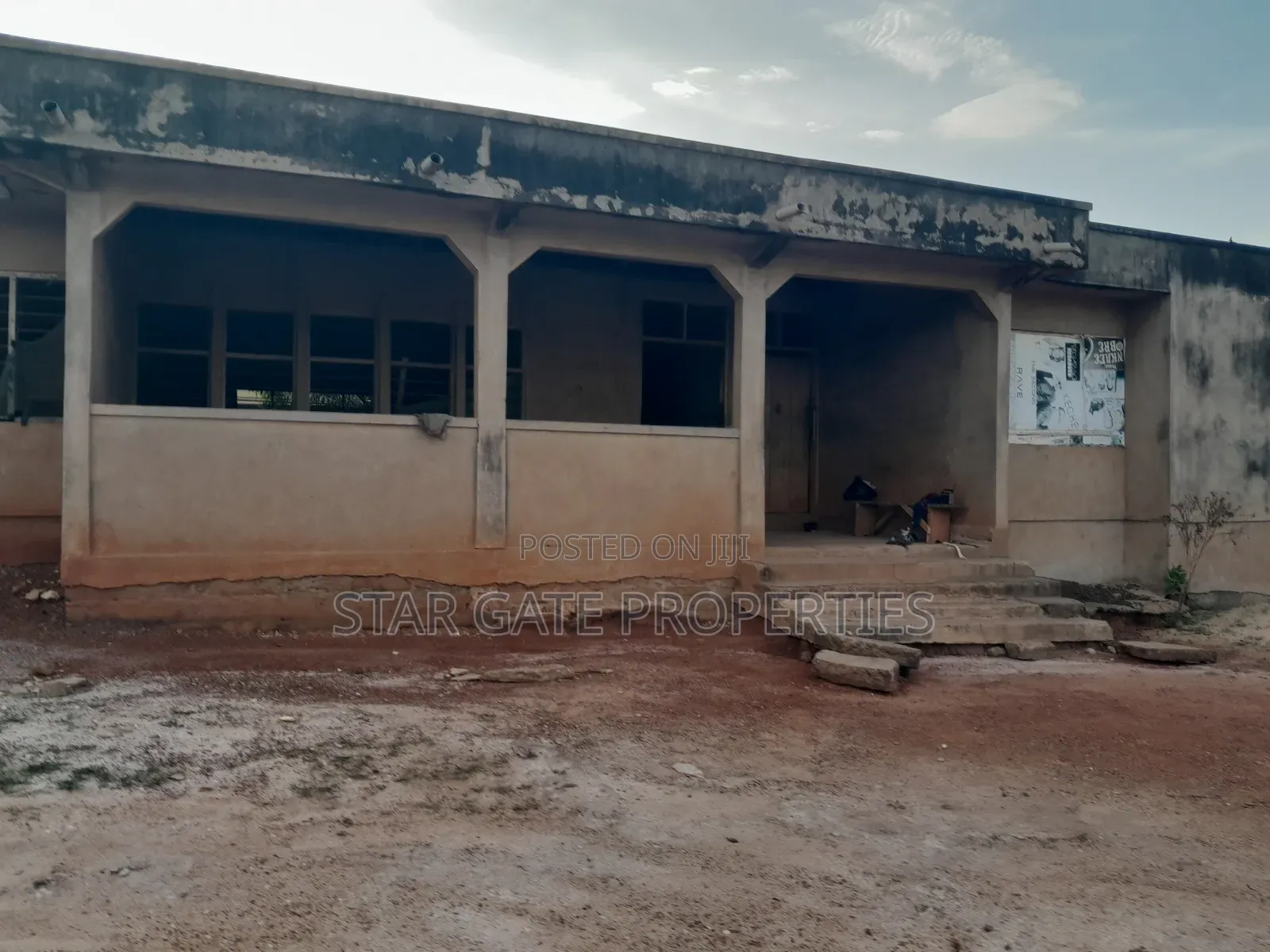 5bdrm House in Brofoyeduru Adumasa, Kumasi Metropolitan for sale
