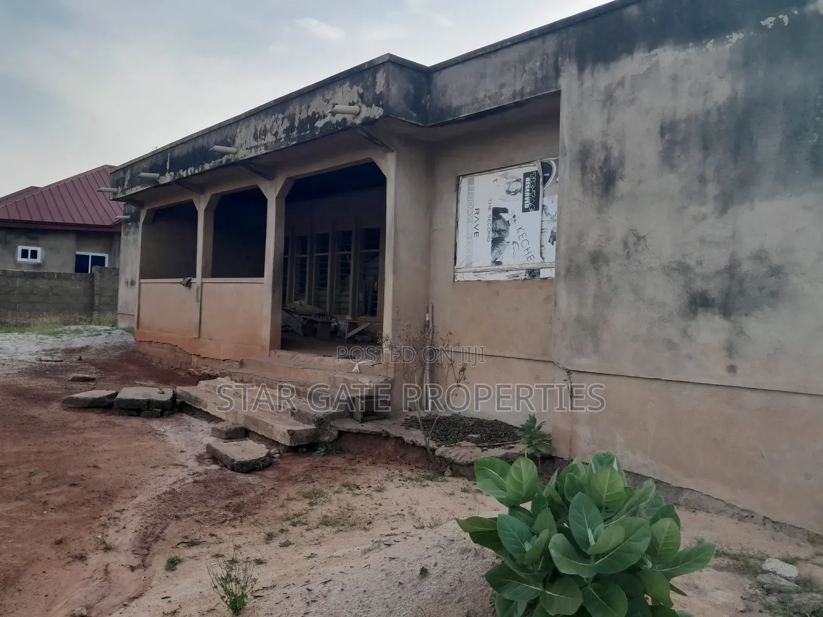 5bdrm House in Brofoyeduru Adumasa, Kumasi Metropolitan for sale