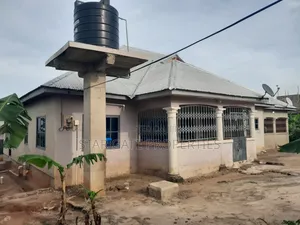 6bdrm House in Kenyasi Adwumam, Kumasi Metropolitan for sale