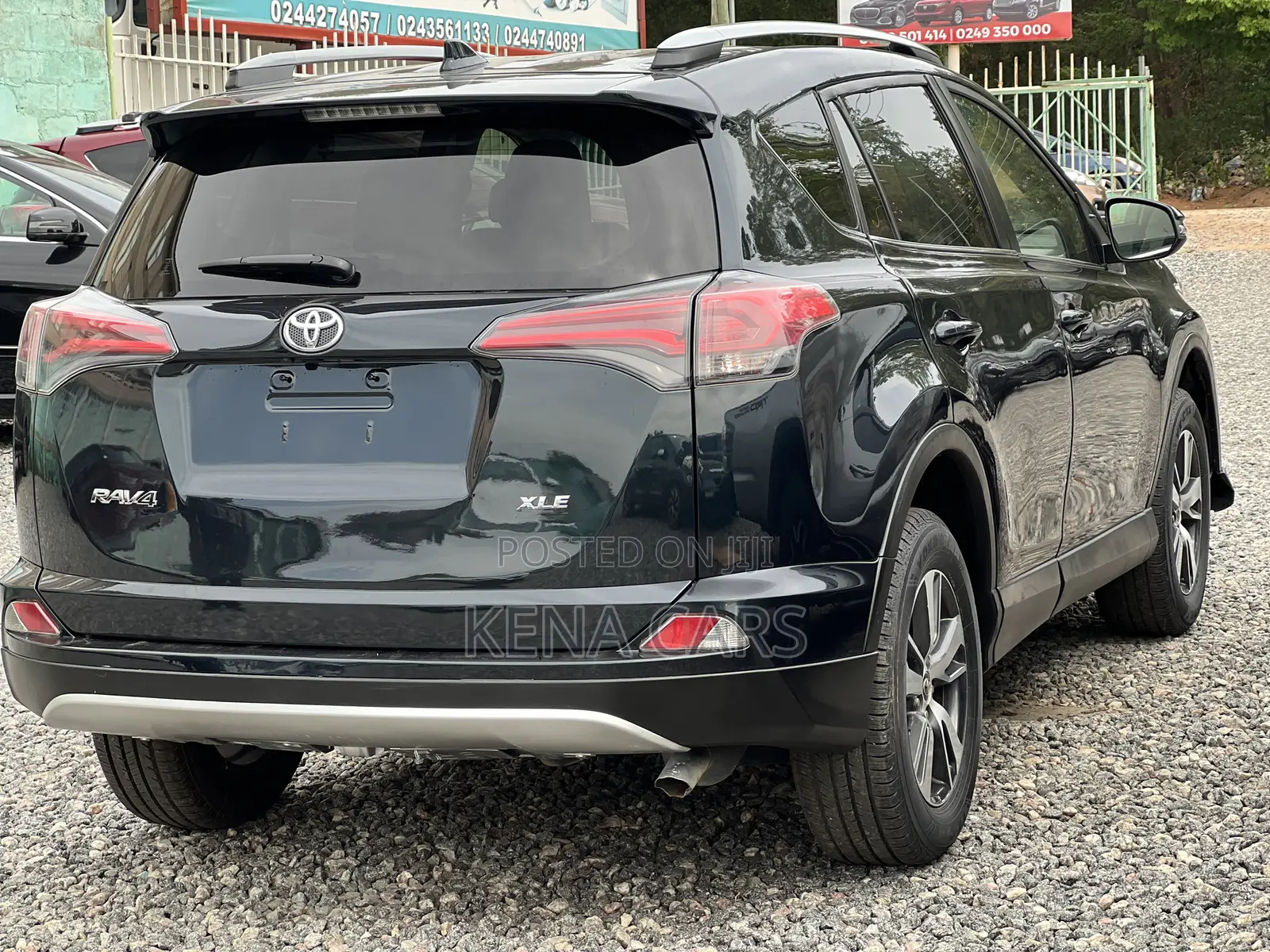 Toyota RAV4 XLE 4dr SUV (2.5L 4cyl 6A) 2018 Black