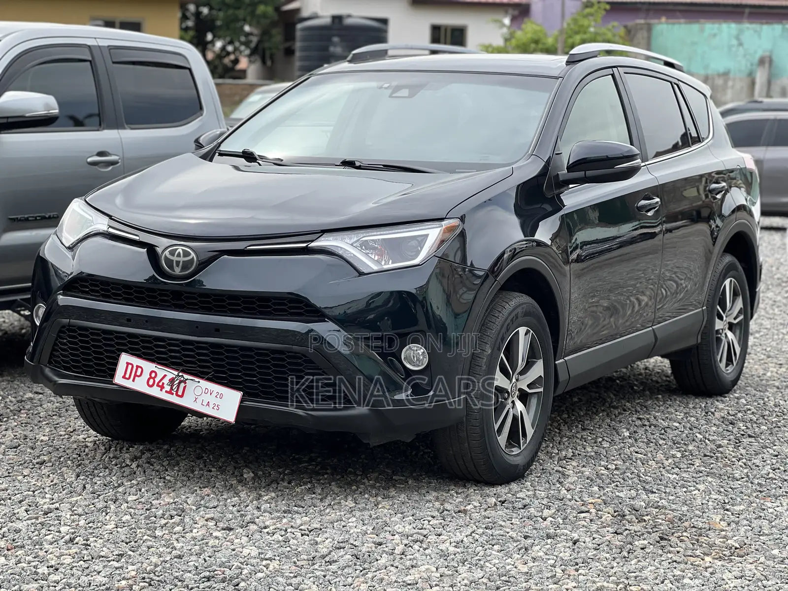 Toyota RAV4 XLE 4dr SUV (2.5L 4cyl 6A) 2018 Black