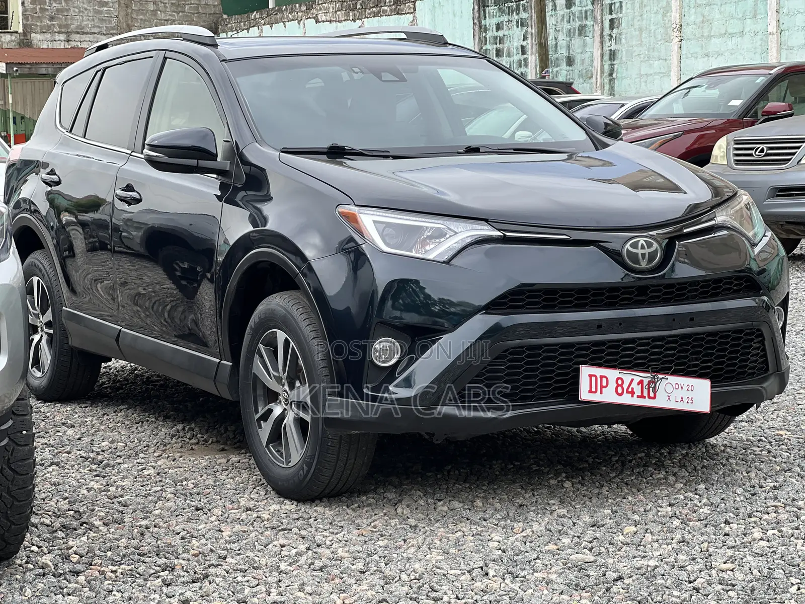 Toyota RAV4 XLE 4dr SUV (2.5L 4cyl 6A) 2018 Black