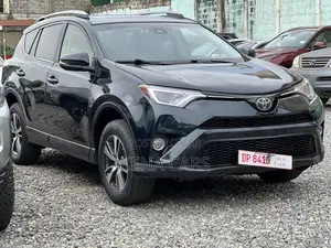 Toyota RAV4 XLE 4dr SUV (2.5L 4cyl 6A) 2018 Black