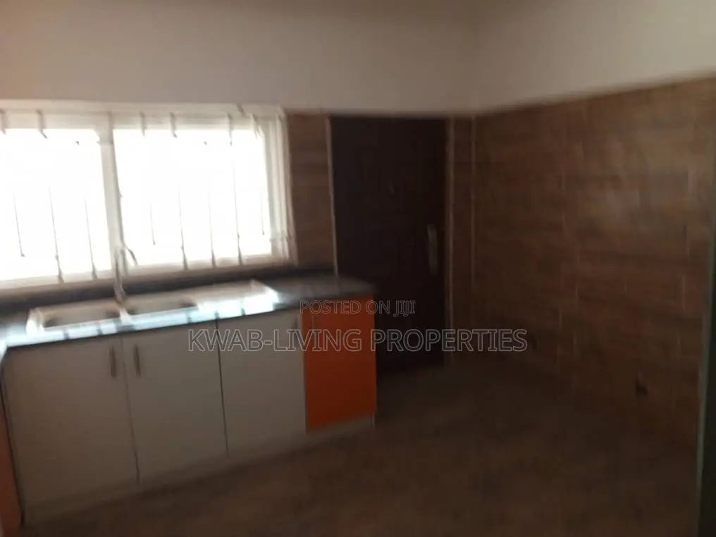 3bdrm House in Adenta for rent