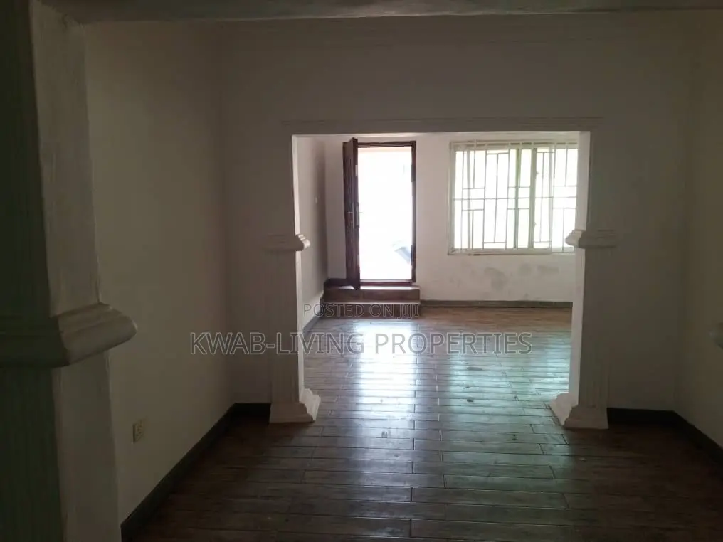 3bdrm House in Adenta for rent