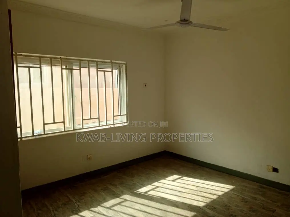3bdrm House in Adenta for rent