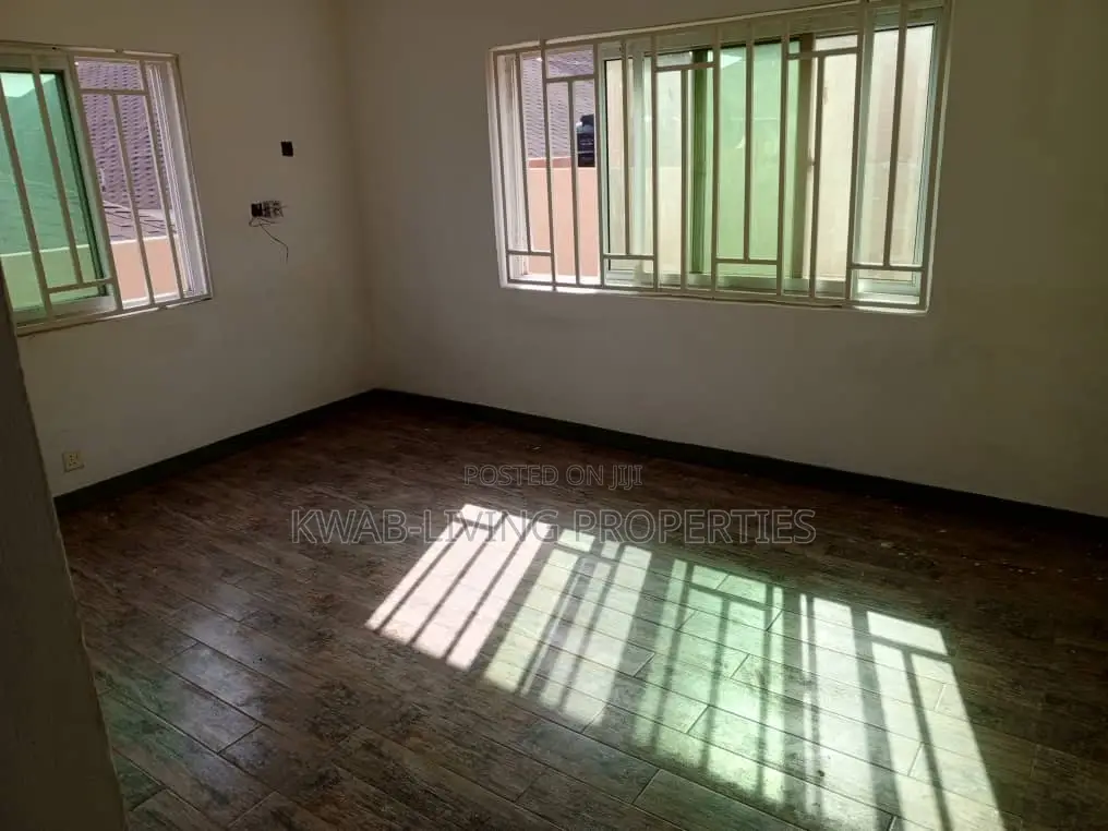 3bdrm House in Adenta for rent