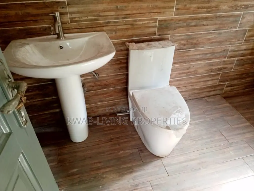 3bdrm House in Adenta for rent
