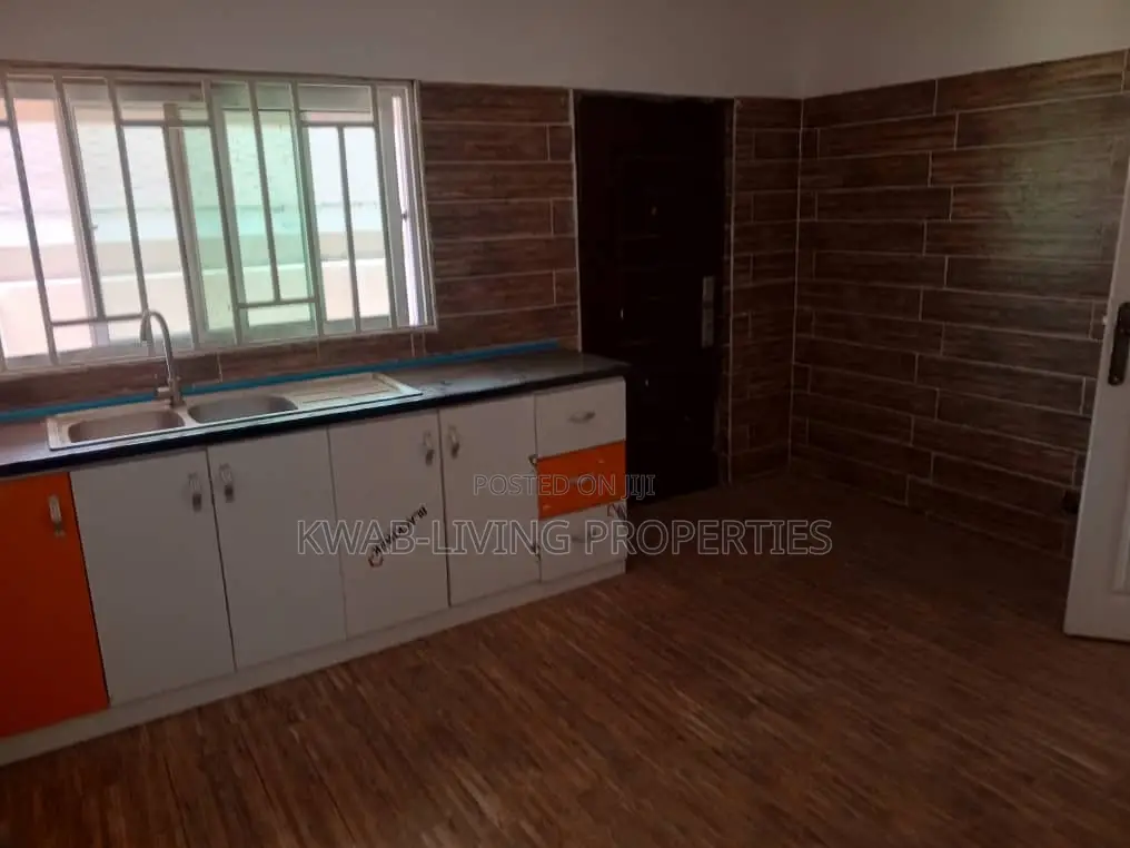 3bdrm House in Adenta for rent