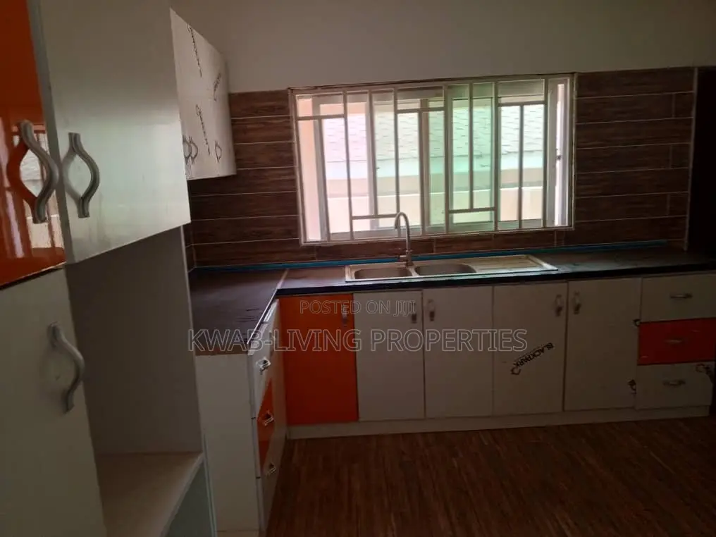 3bdrm House in Adenta for rent
