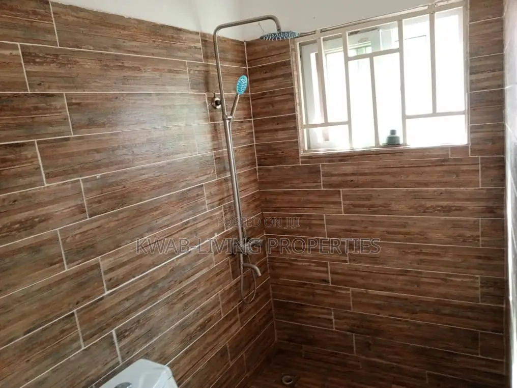 3bdrm House in Adenta for rent