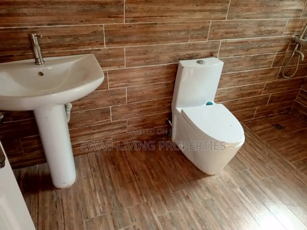 3bdrm House in Adenta for rent
