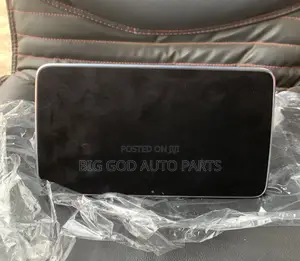 Mercedes Benz W205 C300 Original Screen