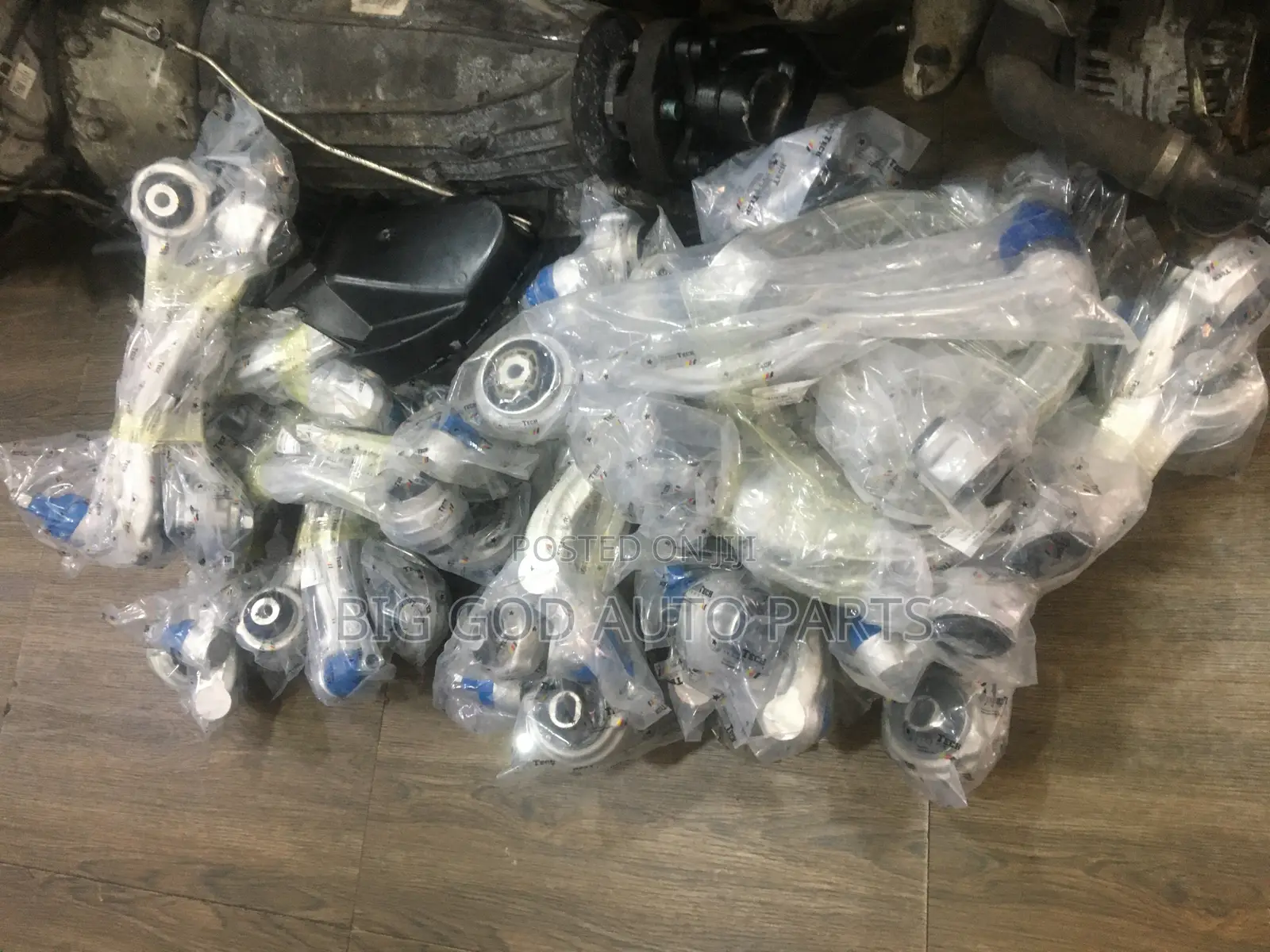 All Type of Mercedes Benz Lower Arms Available